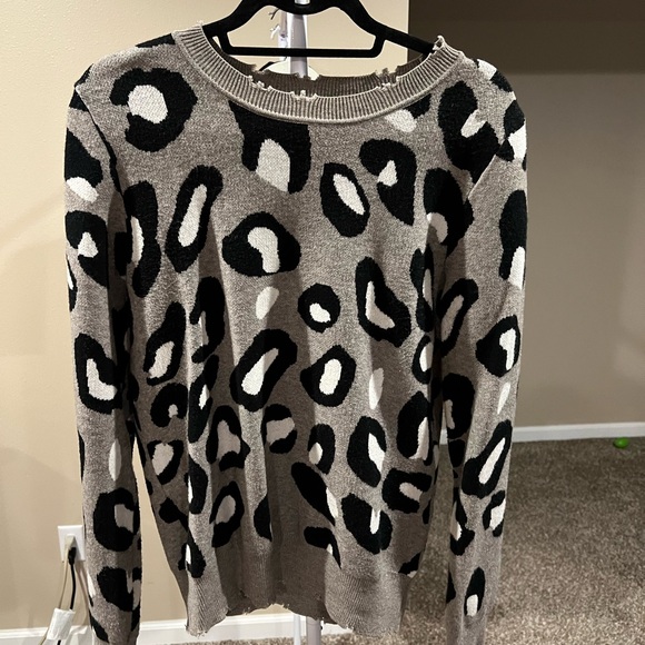 Elan Leopard Print Sweater - Black and Gray - Picture 1 of 5